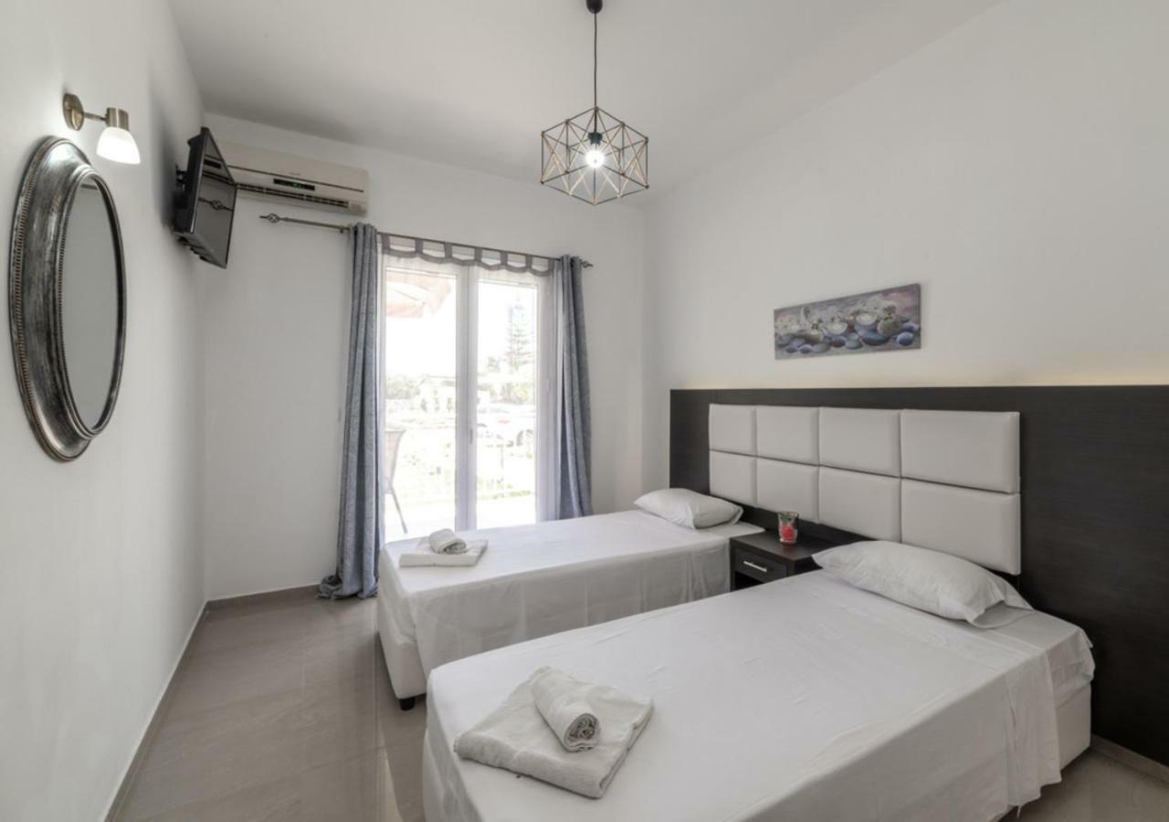 Villa Antonis Deluxe Apartments Amoudi Exterior photo